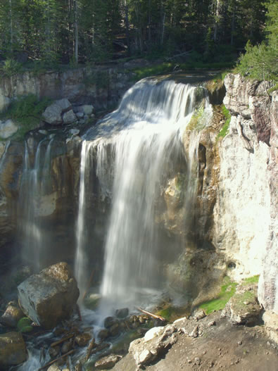 Western_North_Carolina_Mountain_Communities_waterfall1